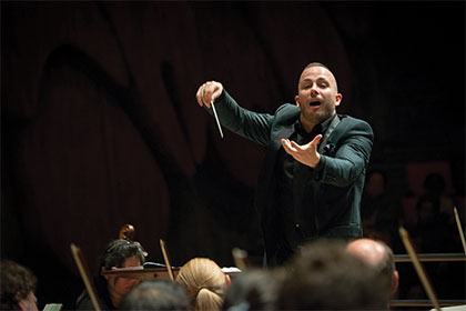 Yannick Nézet-Séguin conducting