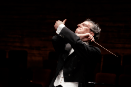Fabio Luisi conducting